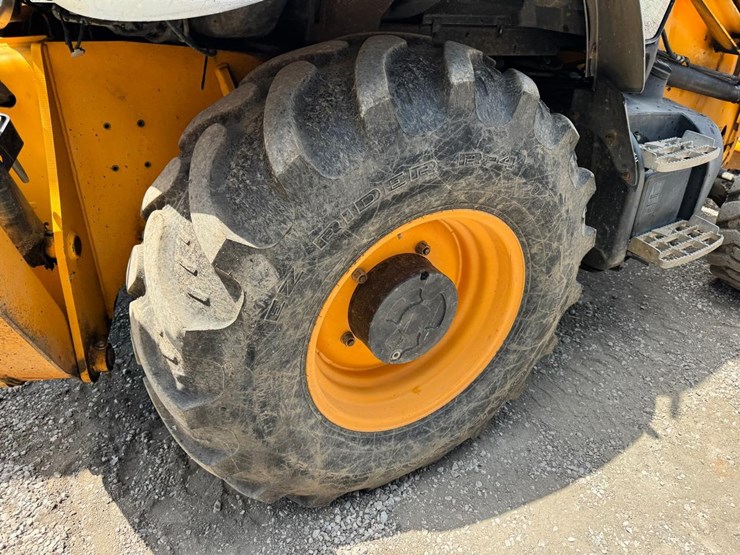 jcb-3cx14-image-19