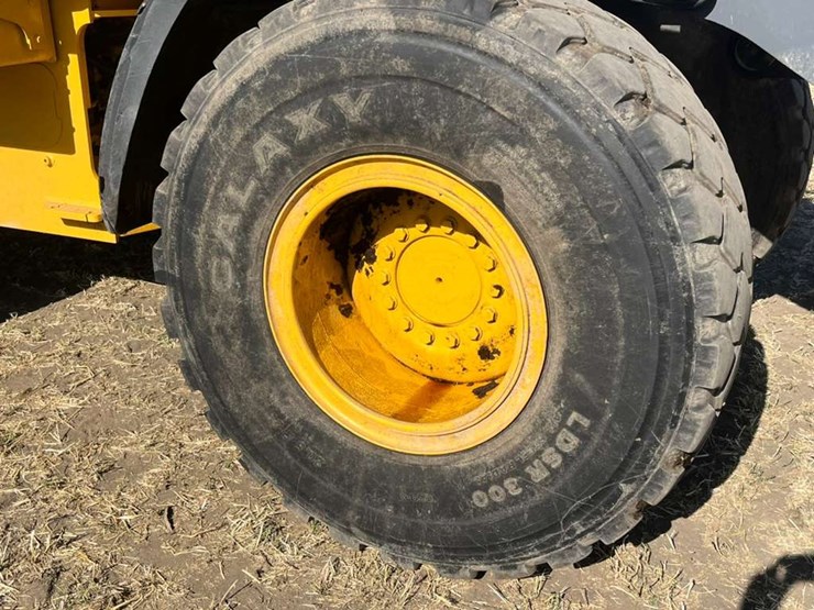 deere-524k-image-23