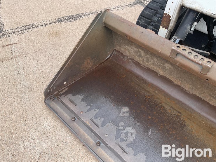 2012-bobcat-t190-image-16
