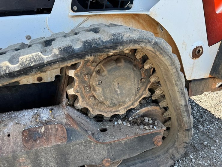 2022-bobcat-t595-image-15