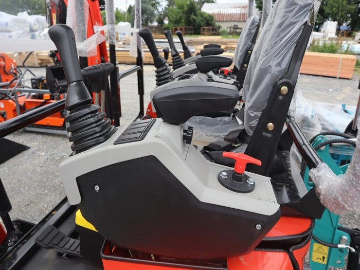 tpm-18hh-mini-excavator-image-9