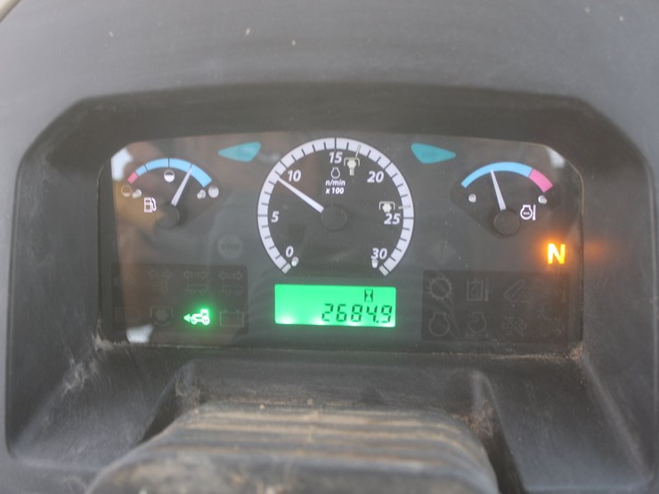 2013-john-deere-5100e-image-37