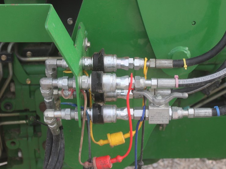 2013-john-deere-5100e-image-65