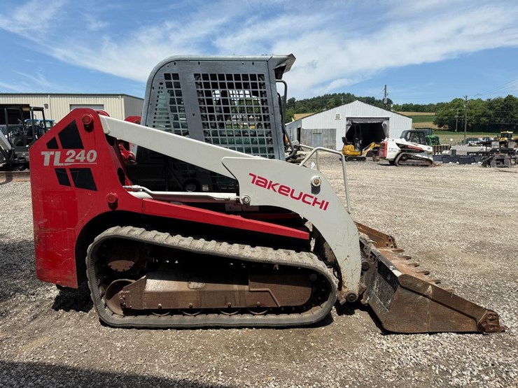 takeuchi-tl240-image-5