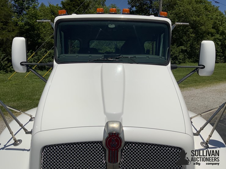 2017-kenworth-t370-image-12