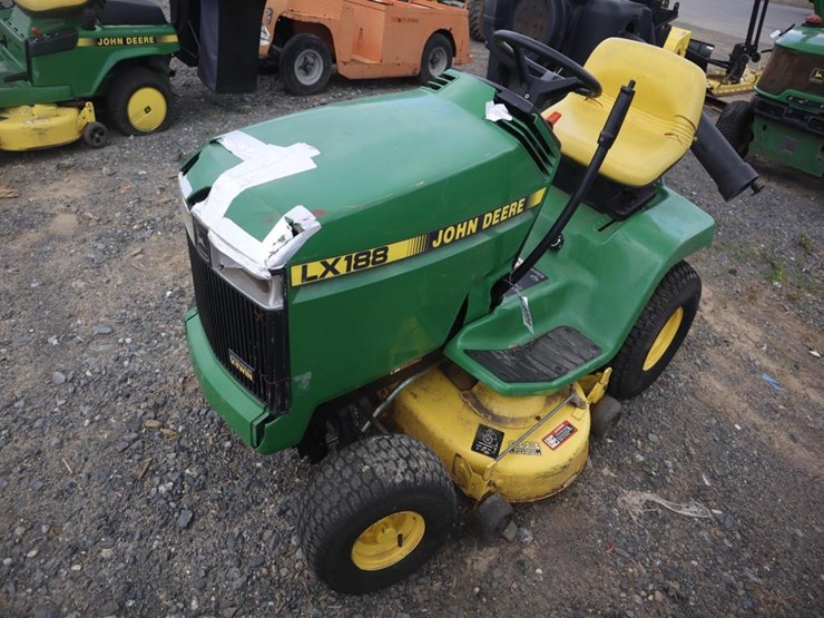 john-deere-lx188-image-4
