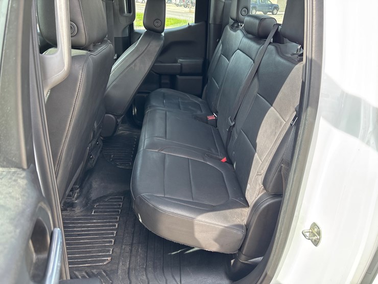 #3626-•-2021-chevrolet-silverado-pickup-truck-image-10