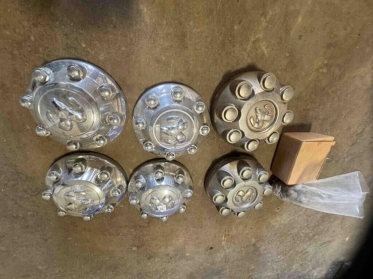 6-dodge-hub-caps-image-1