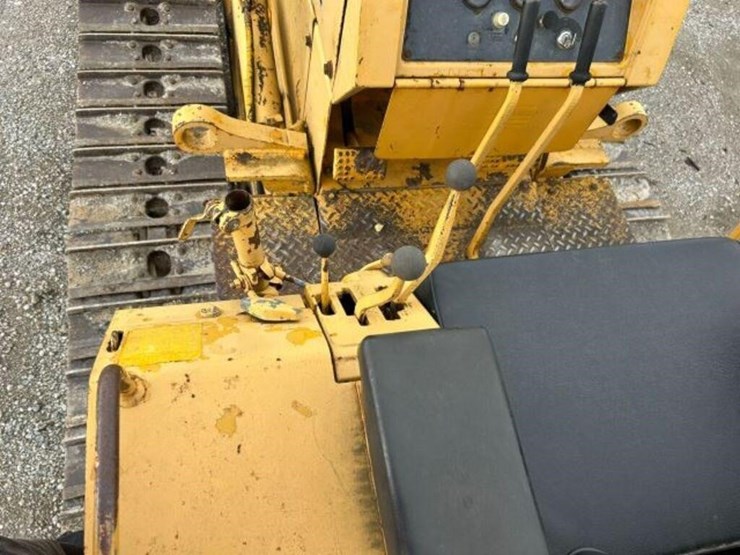 1985-john-deere-450e-image-14