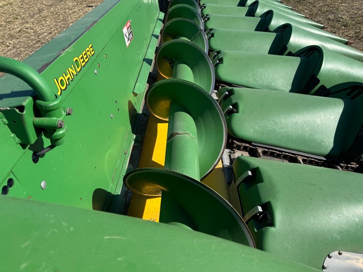 john-deere-612c-image-11