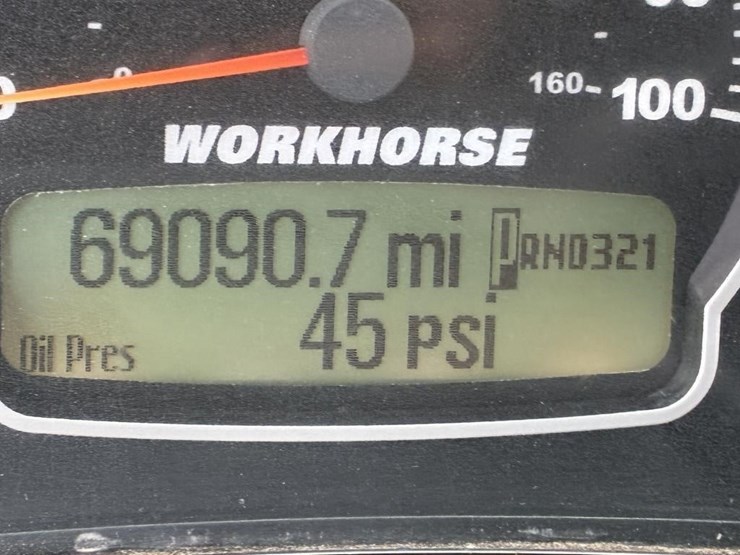 2008-workhorse-w62-image-17