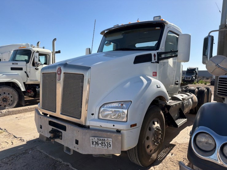 2019-kenworth-t880-image-3