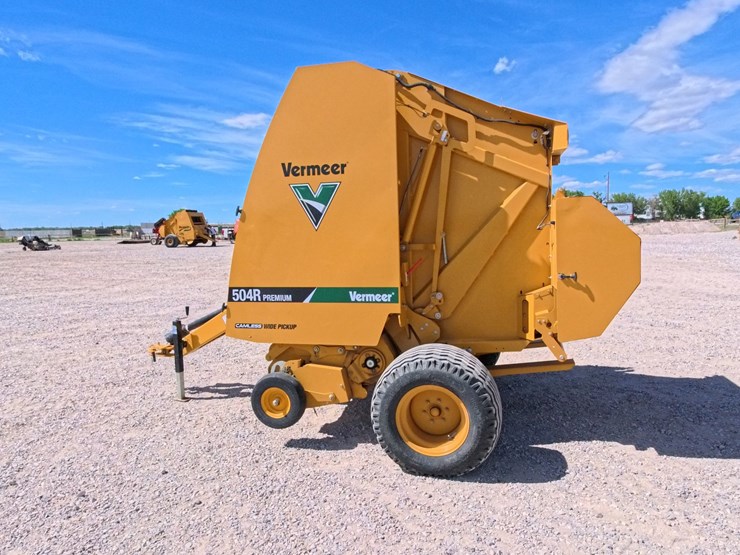 2019-vermeer-504r-premium-image-1
