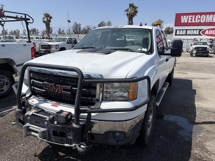 2012-gmc-sierra-2500-image-1