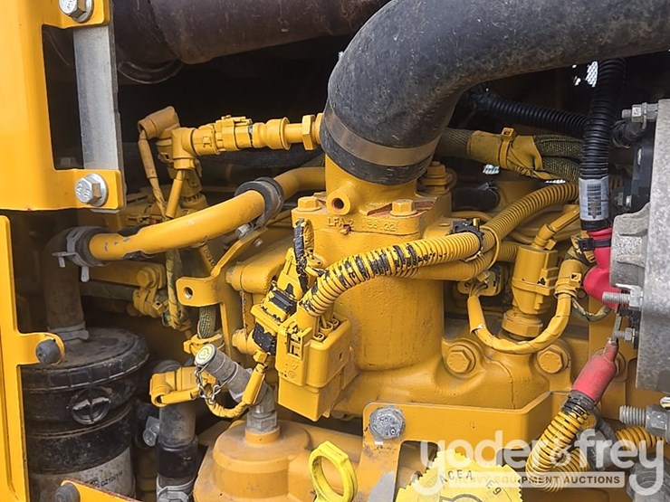 2023-deere-650-lgp-image-40