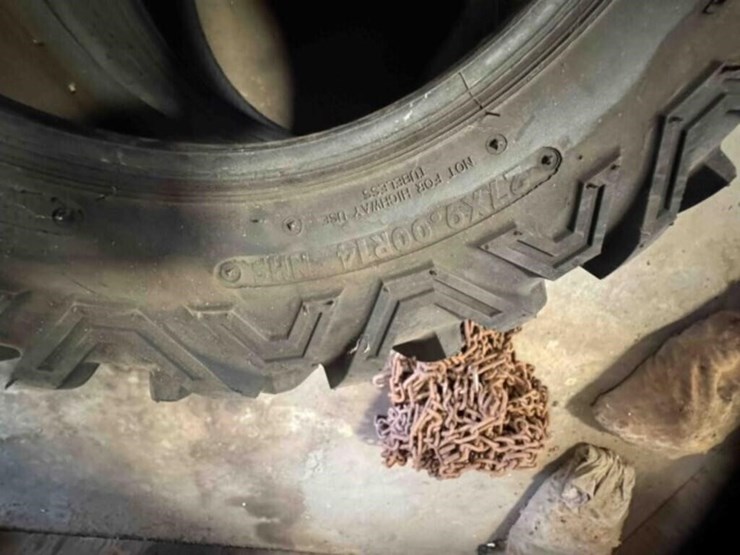 2--27x9.00-r14-tires-image-2