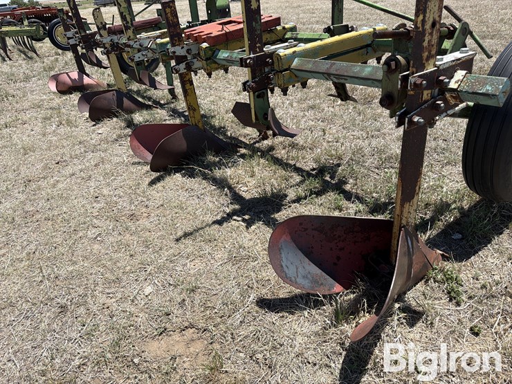 6r30"-ditcher-image-16