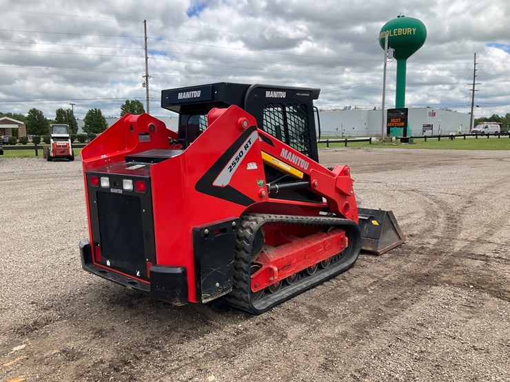 2023-manitou-2550rt-image-5