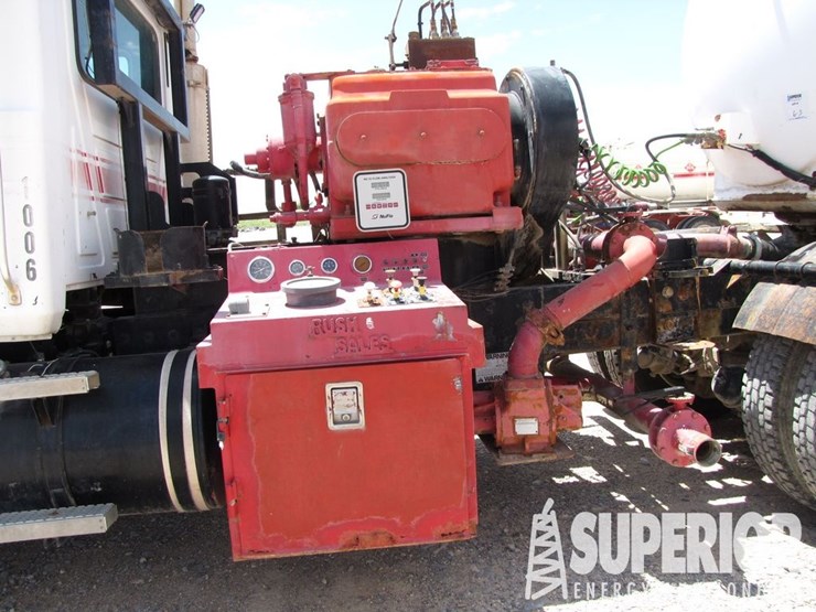 (x)-(6-9)-2004-mack-cu713-t/a-kill-truck,-vin-1m2a...-image-3