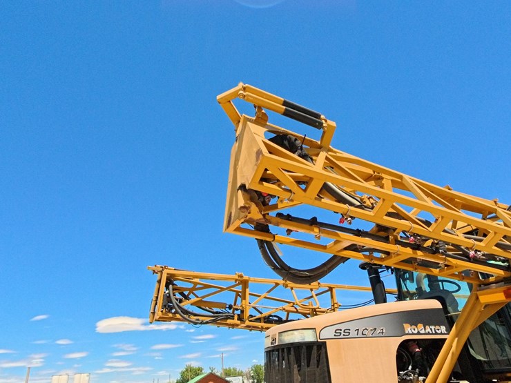 2005-ag-chem-rogator-ss1074-image-12