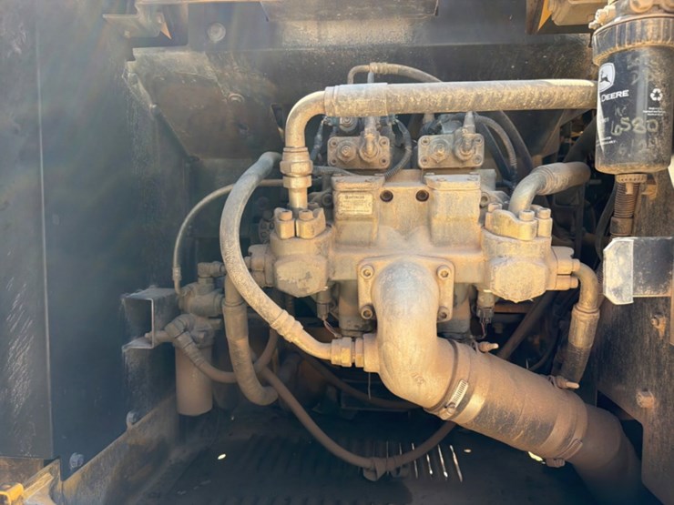 2005-deere-270c-lc-image-7