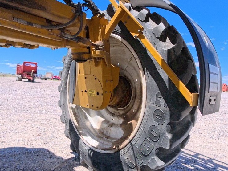 2005-ag-chem-rogator-ss1074-image-79