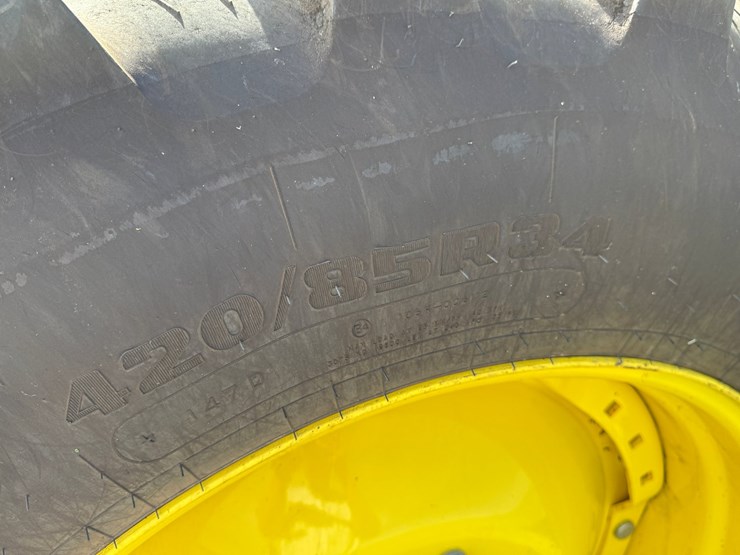 2023-john-deere-8r-340-image-22