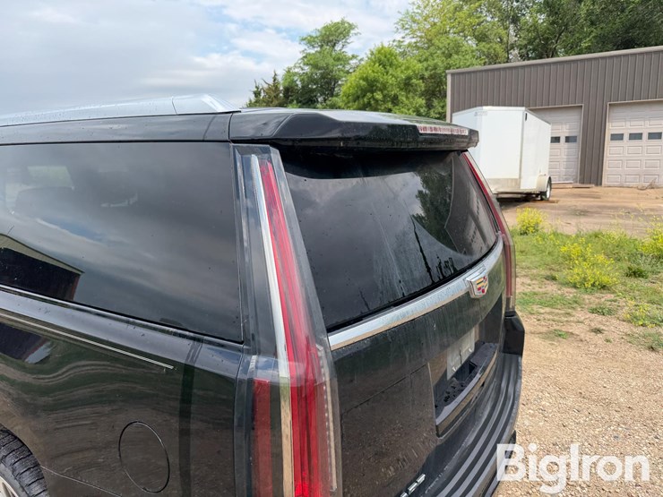 2020-cadillac-escalade-image-18