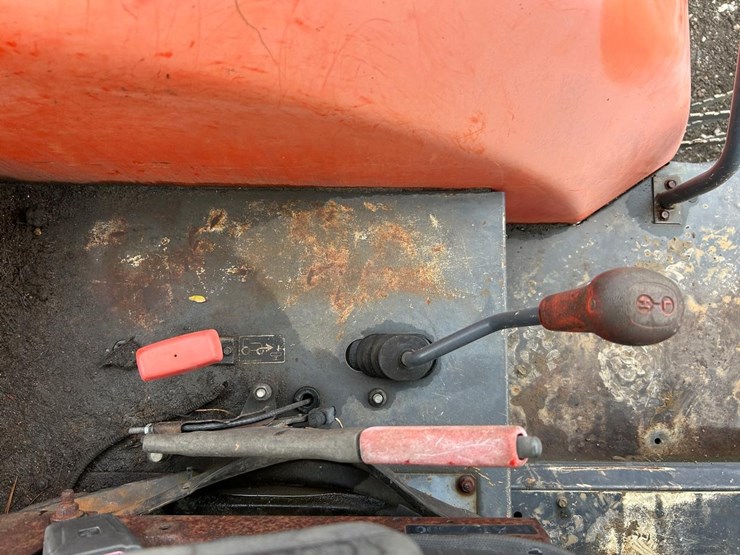 kubota-m108s-image-26