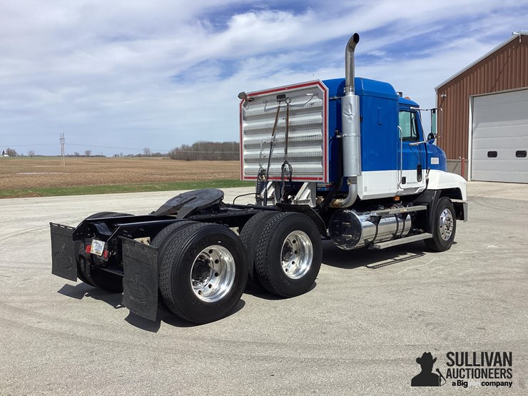 1998-mack-ch613-image-5