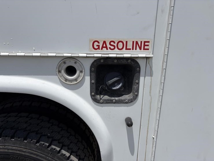 2011-ford-f450-image-6