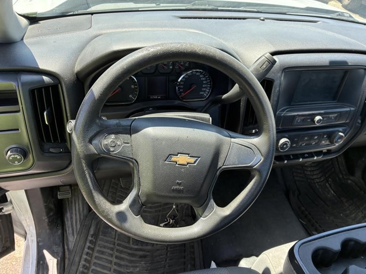 2016-chevrolet-1500-image-11