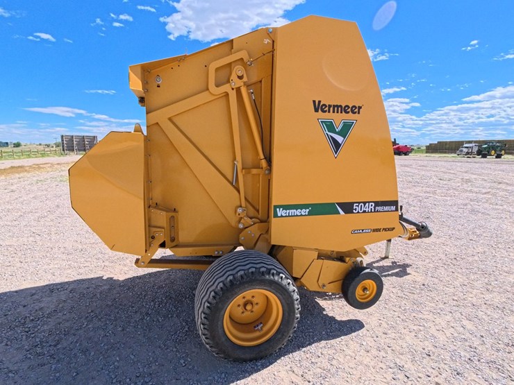 2019-vermeer-504r-premium-image-38