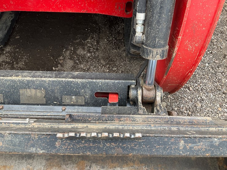 2023-manitou-2550rt-image-20