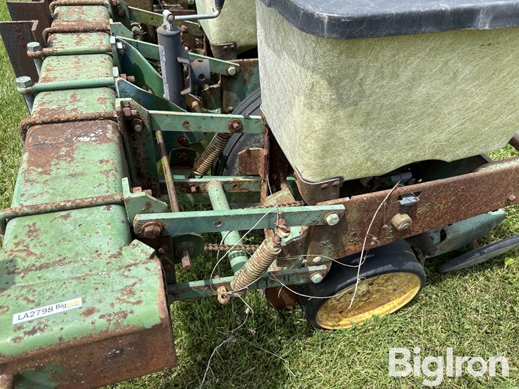 john-deere-7000-image-12