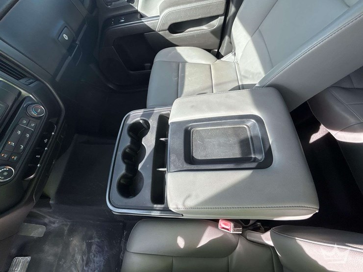 2018-chevrolet-silverado-1500-image-19