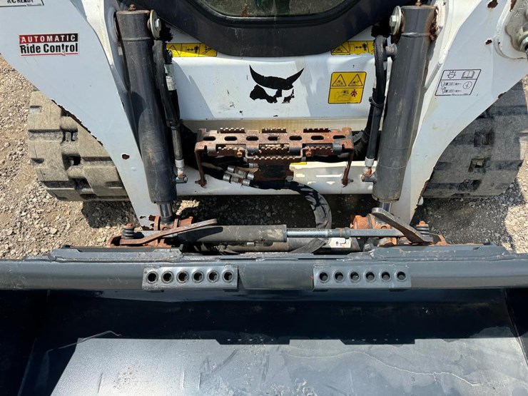 2022-bobcat-t595-image-11