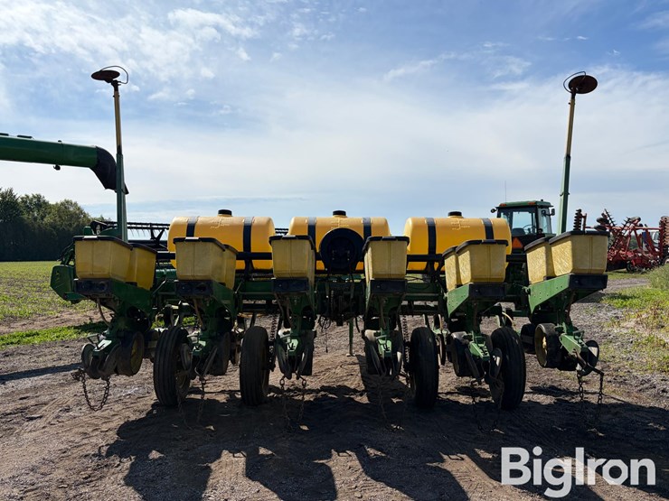 john-deere-7000-image-6
