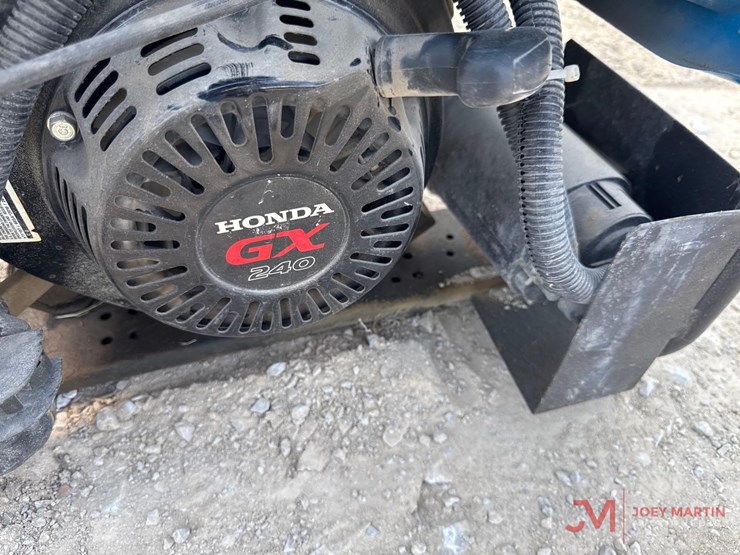 tsurumi-tpg4-4500hdx-portable-generator-image-3