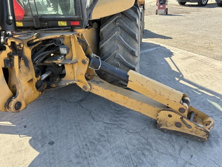 2014-caterpillar-430e-image-21
