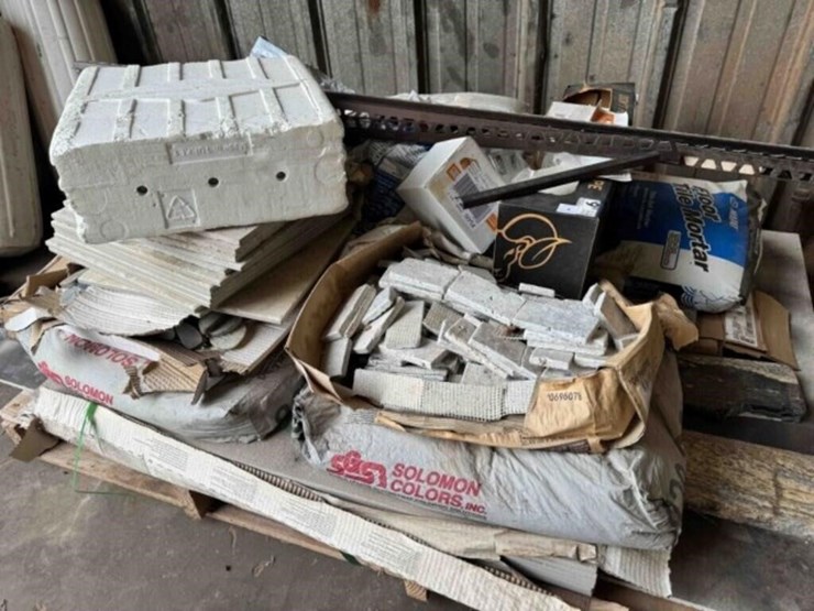 pallet-of-ceramic-tile,-12"x12",-2"x4"-image-1