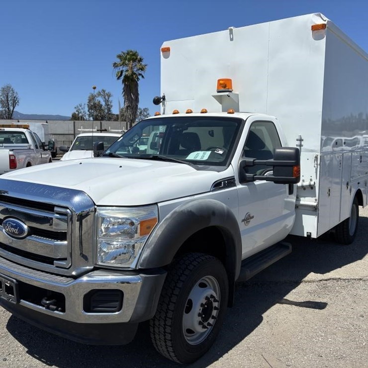 2011 FORD F550