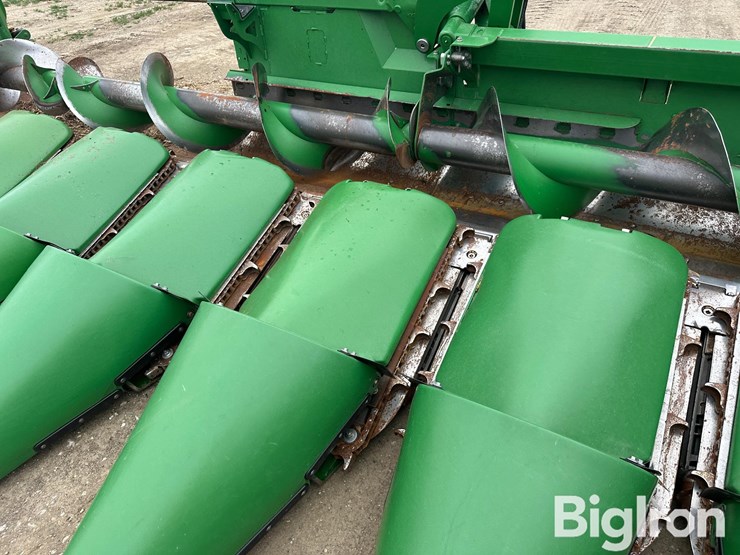 2021-john-deere-c12f-image-13