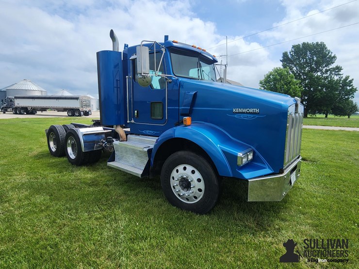 2012-kenworth-t800-image-3