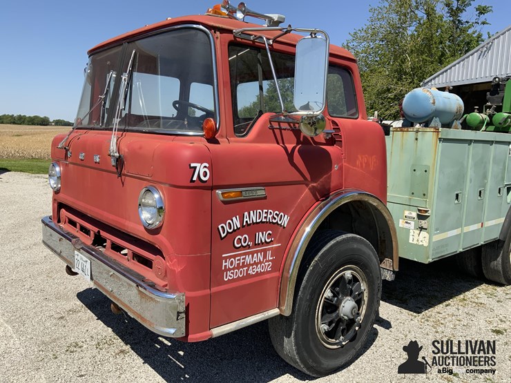 1976-ford-c8000-image-9