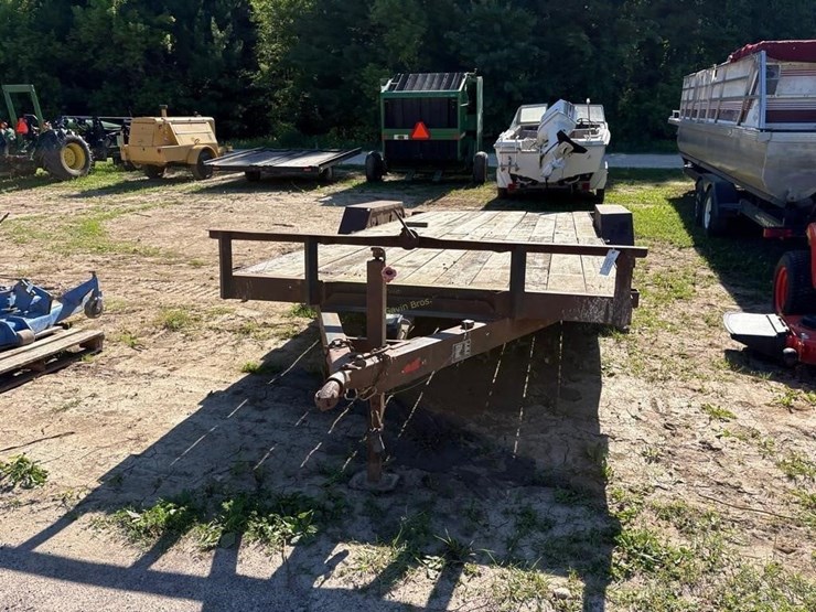 2000-metal-works-81"-x-18'-equipment-trailer-image-2