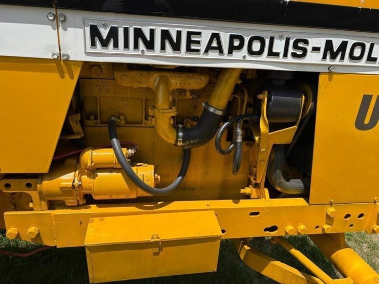 minneapolis-moline-u302-image-11