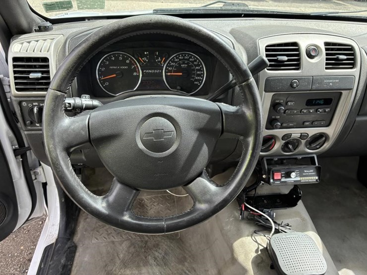2011-chevrolet-colorado-image-11