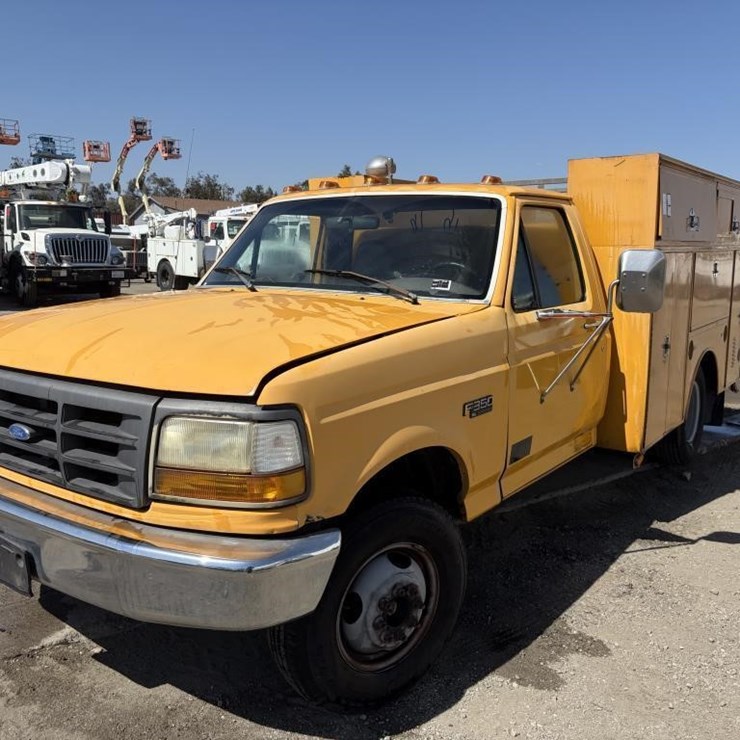 1996 FORD F350 XL