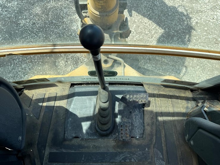 deere-410g-image-31